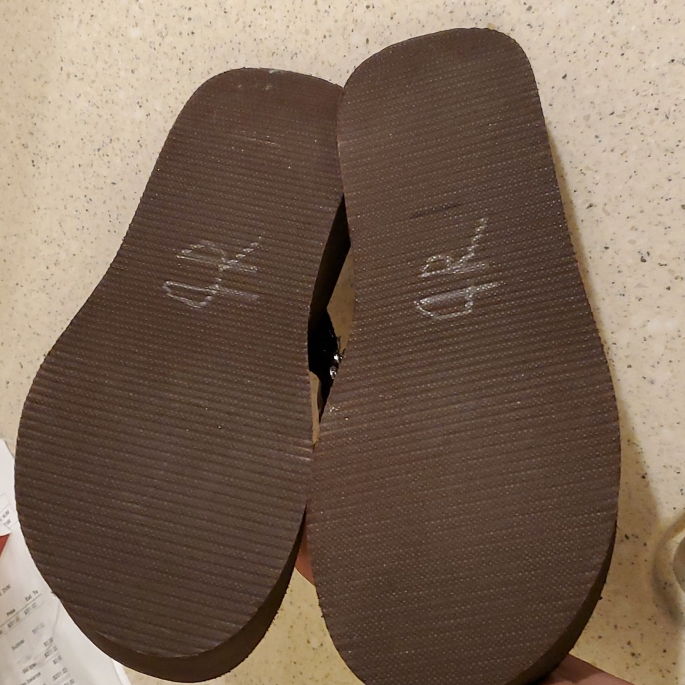 NWOT!  Western bling flip flops - Picture 9 of 11